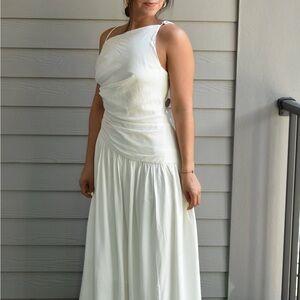 Elegant White One-Shoulder Dress Size L